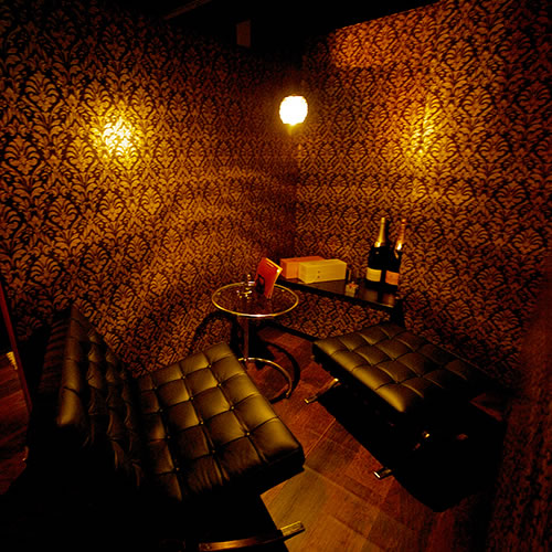 CHAMPAGNE LOUNGE KOHAKU