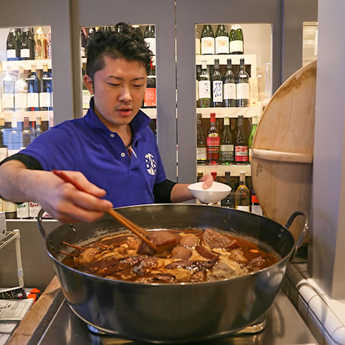 日本のワインと味噌おでん 凡才